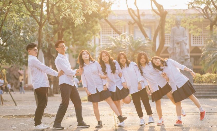 Các Gói Dịch Vụ Chụp Ảnh Kỷ Yếu Phổ Biến Ở Hà Nội